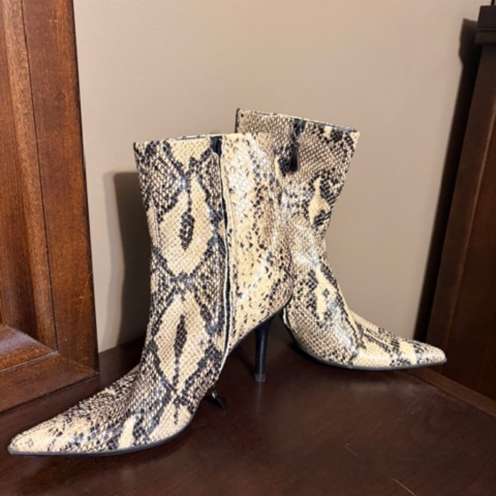 Paolo Snake Skin Boots - Size 7